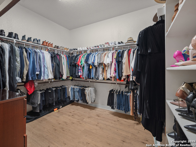 Image 33 of 54 For 918 Olivia View