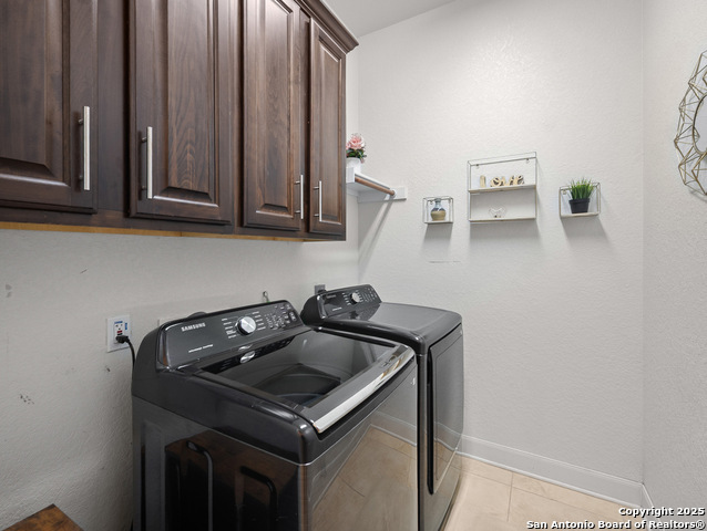 Image 47 of 54 For 918 Olivia View