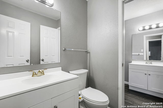 Image 10 of 25 For 11222 Spring Crest