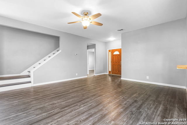 Image 15 of 25 For 11222 Spring Crest