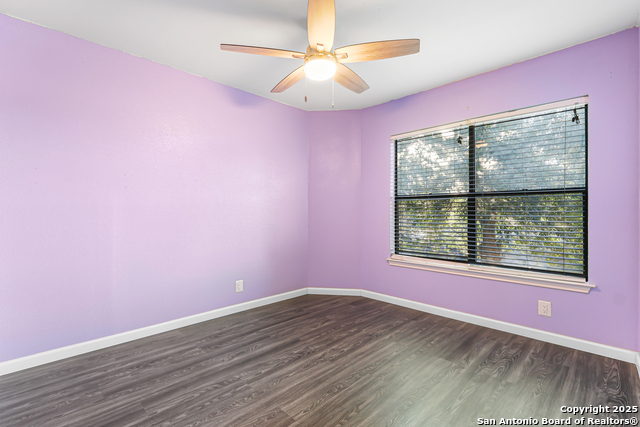 Image 20 of 25 For 11222 Spring Crest