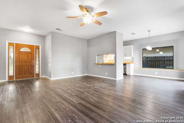 Image 4 of 25 For 11222 Spring Crest