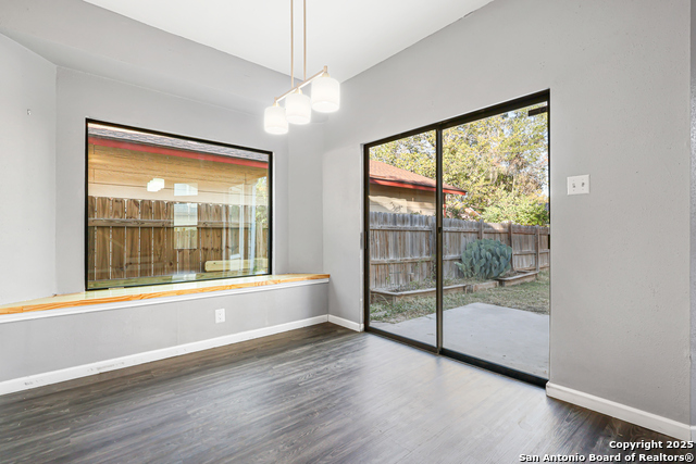 Image 5 of 25 For 11222 Spring Crest