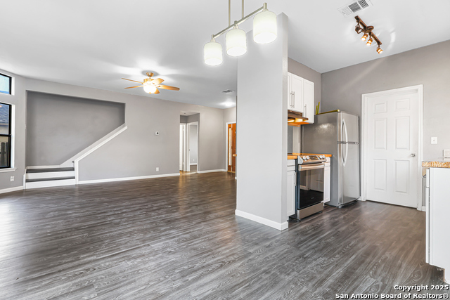 Image 6 of 25 For 11222 Spring Crest