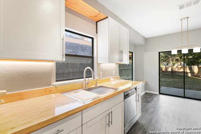 Image 7 of 25 For 11222 Spring Crest