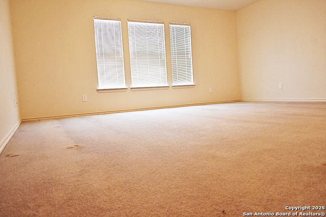 Listing photo id 23 for 16323 Walnut Creek Dr.