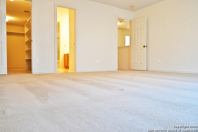 Listing photo id 25 for 16323 Walnut Creek Dr.