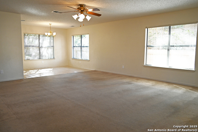 Listing photo id 2 for 16323 Walnut Creek Dr.