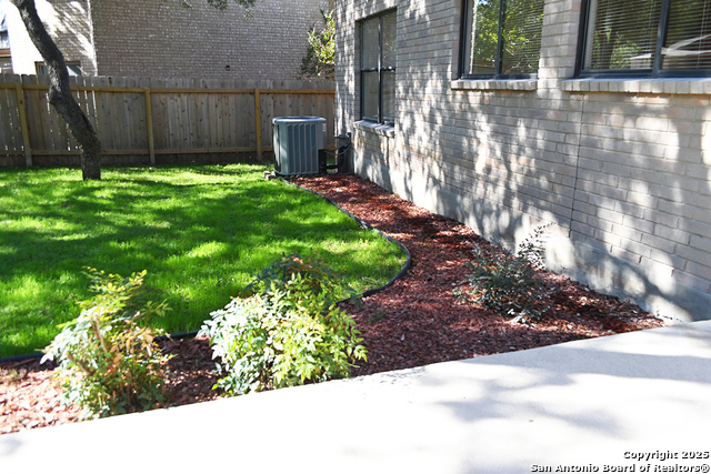 Listing photo id 42 for 16323 Walnut Creek Dr.