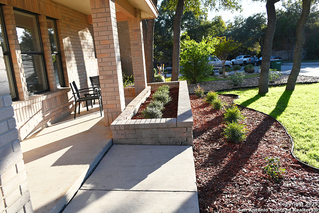 Listing photo id 53 for 16323 Walnut Creek Dr.