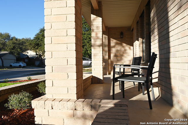 Listing photo id 54 for 16323 Walnut Creek Dr.