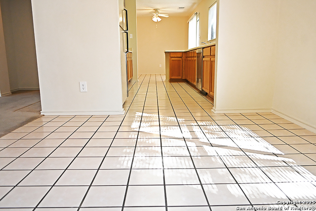 Listing photo id 7 for 16323 Walnut Creek Dr.