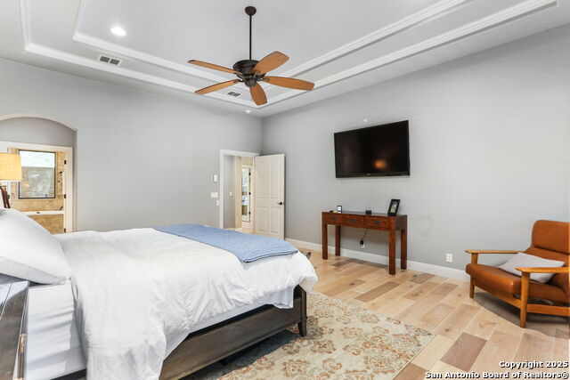 Listing photo id 25 for 927 Scenic Stroll