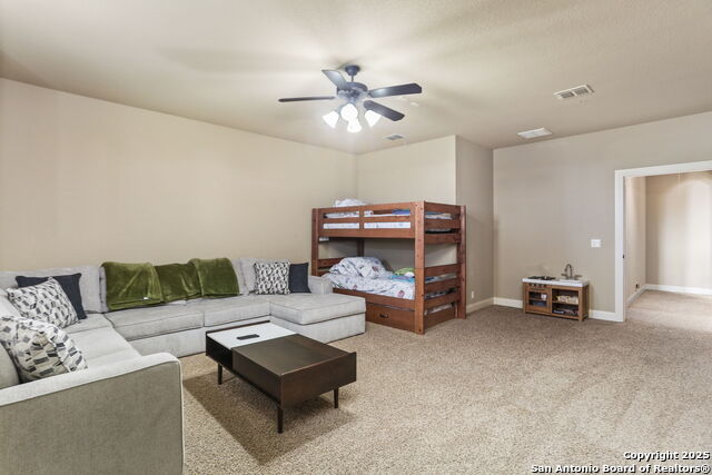 Listing photo id 43 for 927 Scenic Stroll