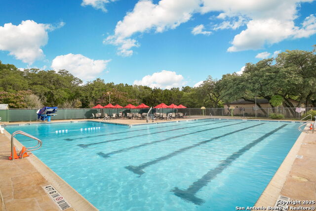 Listing photo id 54 for 927 Scenic Stroll