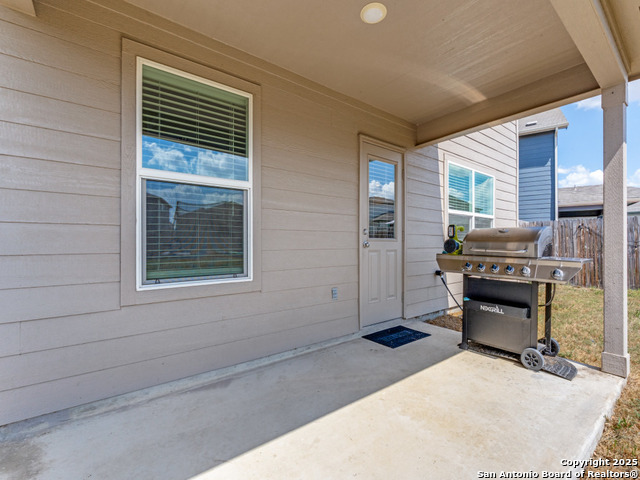 Listing photo id 14 for 10306 Glimmer