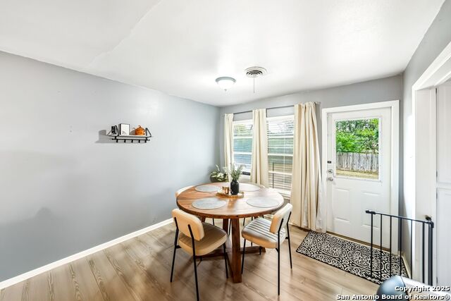 Image 5 of 15 For 4414 Hollyridge