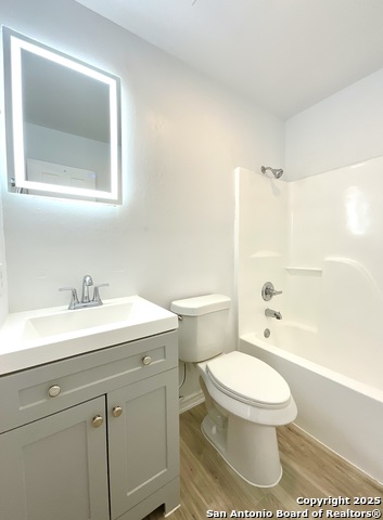 Image 19 of 32 For 271 Caddo