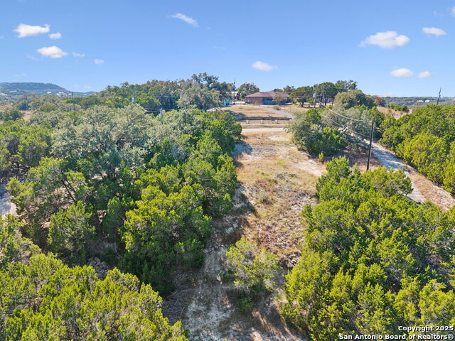 Listing photo id 3 for 1161 Post Oak Drive