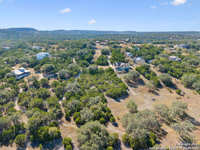 Listing photo id 5 for 1161 Post Oak Drive