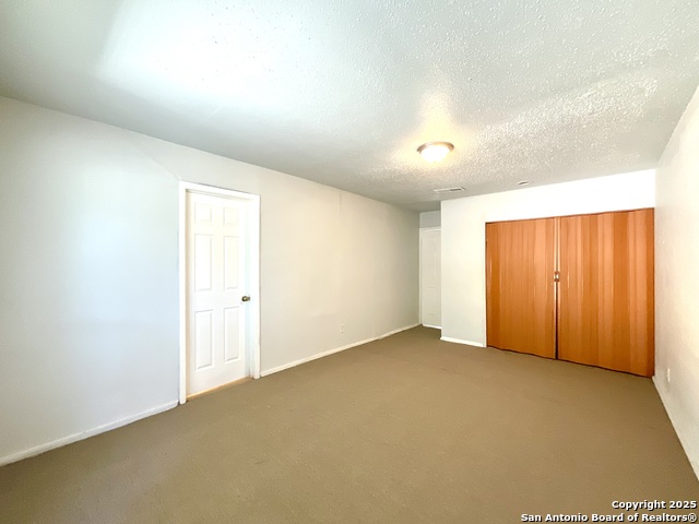 Image 18 of 31 For 7237 Glen Bay