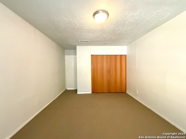 Image 19 of 31 For 7237 Glen Bay