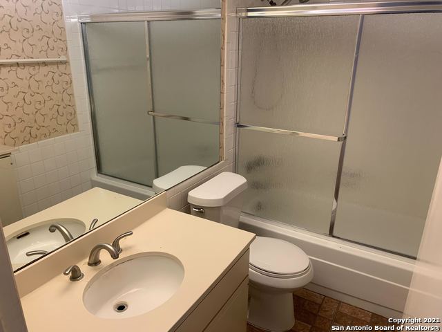 Image 15 of 20 For 8401 North New Braunfels Avenue 212