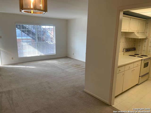 Image 7 of 20 For 8401 North New Braunfels Avenue 212