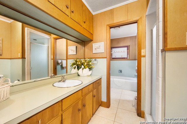 Listing photo id 16 for 617 Ranch Road 2631