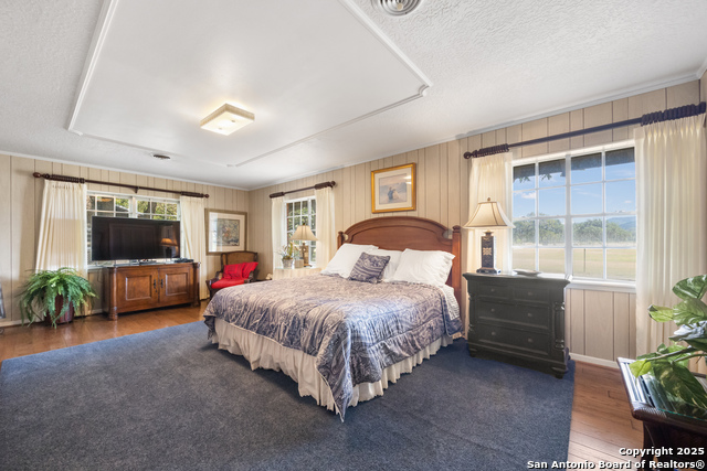 Listing photo id 22 for 617 Ranch Road 2631