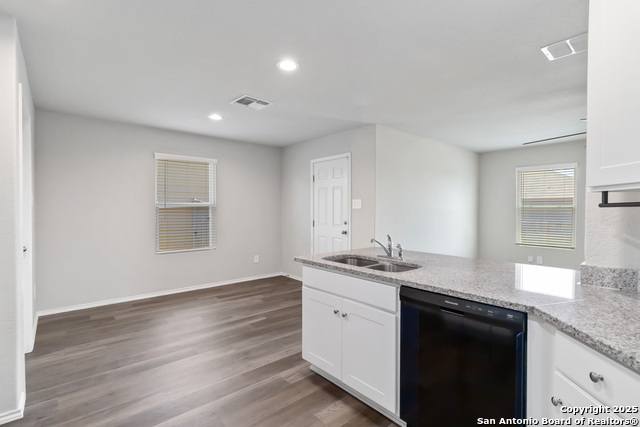 Listing photo id 11 for 2126 Fishing Trl