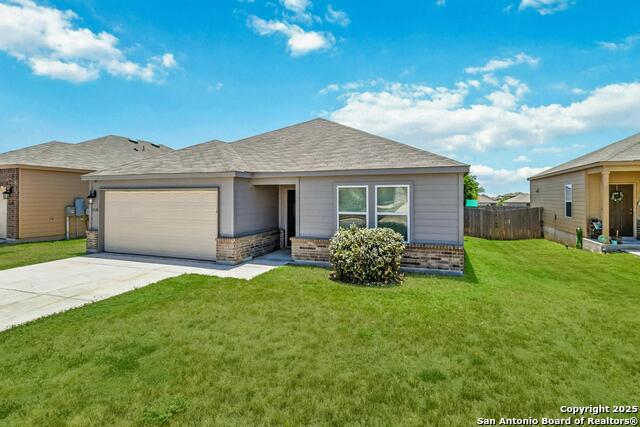 Listing photo id 0 for 2126 Fishing Trl