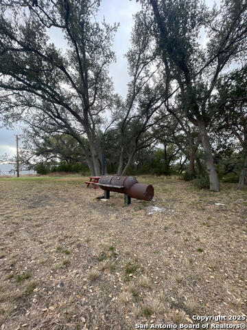 Listing photo id 12 for 749 & 743 Canyon Circle