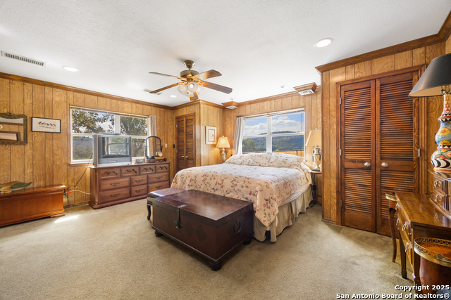 Listing photo id 13 for 1141 Ranch To Market Rd 2631