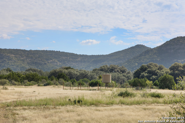 Listing photo id 21 for 1141 Ranch To Market Rd 2631