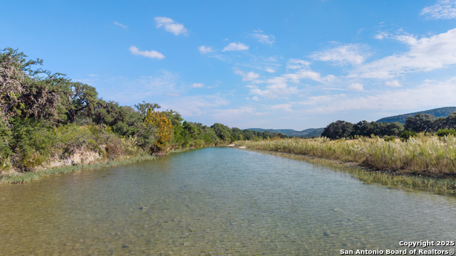 Listing photo id 28 for 1141 Ranch To Market Rd 2631