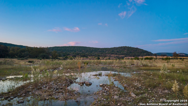 Listing photo id 44 for 1141 Ranch To Market Rd 2631