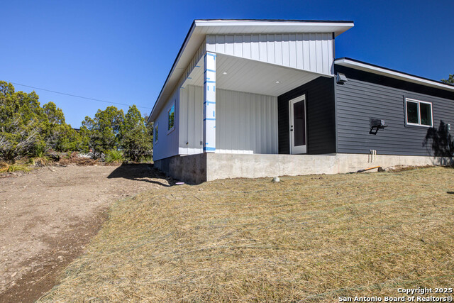 Image 23 of 29 For 252 Lexington Pass