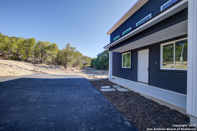 Image 24 of 29 For 252 Lexington Pass