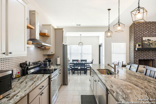 Image 11 of 33 For 418 Tawny Oak