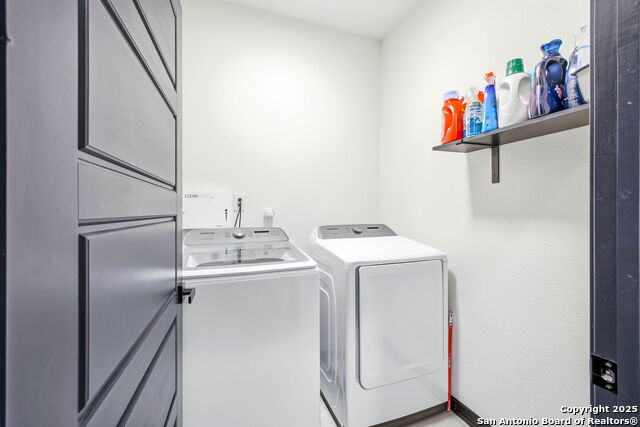 Image 25 of 33 For 418 Tawny Oak