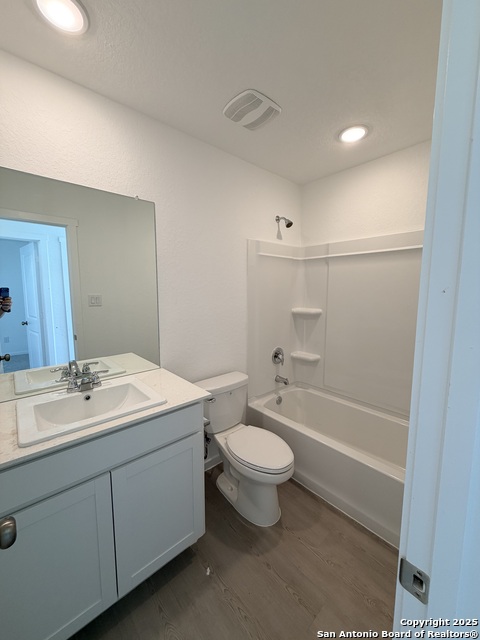 Image 17 of 19 For 5739 Alope