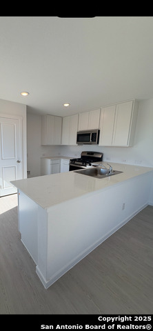 Image 9 of 19 For 5739 Alope