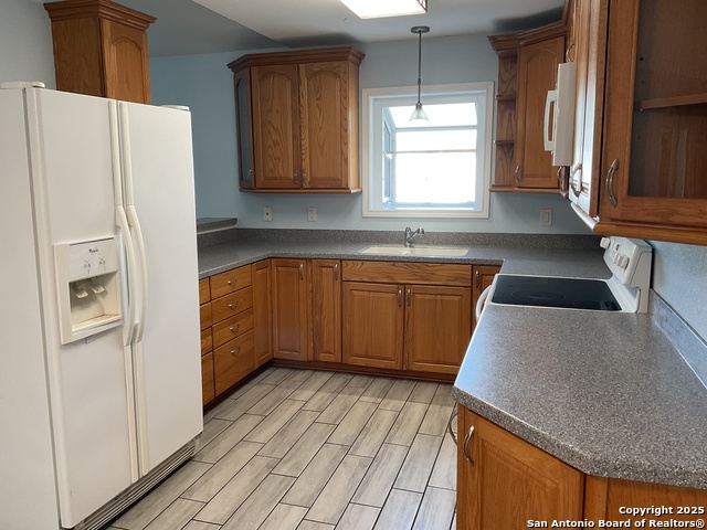 Image 6 of 9 For 7521 Linkmeadow St