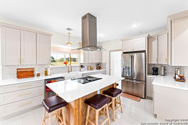 Details for 125 Colt Trail, Natalia, TX 78059