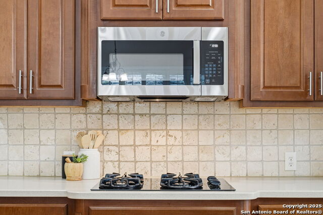 Image 14 of 43 For 410 Heather Ridge