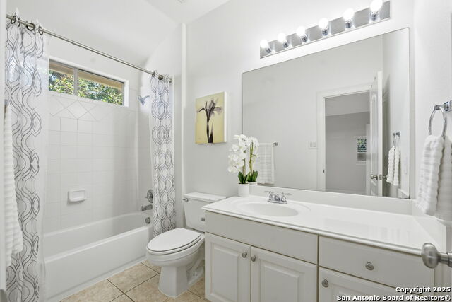 Image 33 of 43 For 410 Heather Ridge