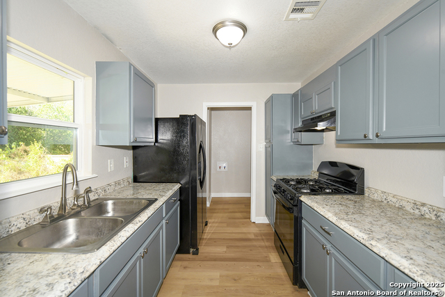 Image 12 of 31 For 6838 Blue Lake