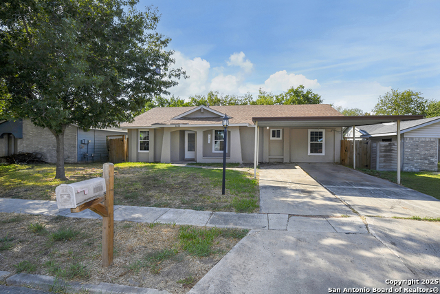 Image 2 of 31 For 6838 Blue Lake