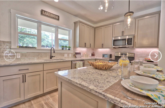 Image 11 of 25 For 1269 Lavaca